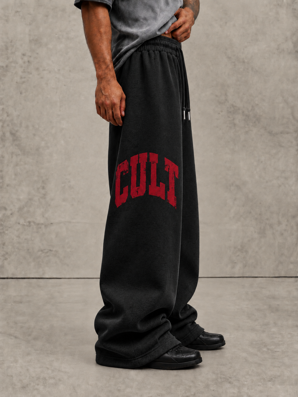 THRD CULT VARSITY SWEATPANTS - BLACK